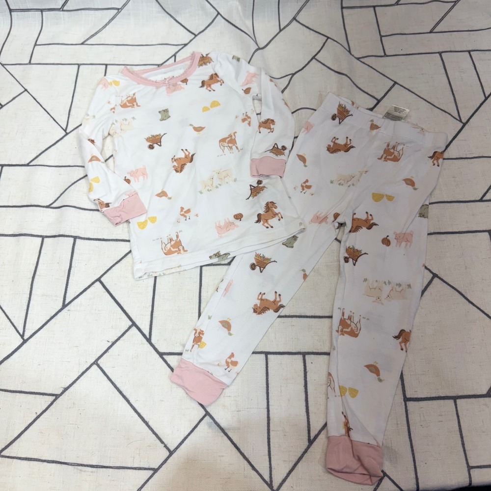 Milkberry Pajamas 12M White Pink Farm Animal Print Snug Fit Sleepwear Set